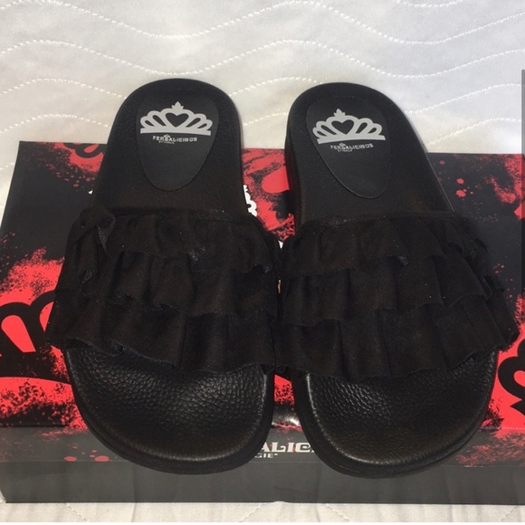 Fergalicious Slide On Sandals Size 6M NWT - Picture 7 of 8